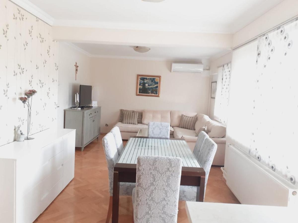 Spacious 80M2 Apartment In The Center Ljubuški エクステリア 写真