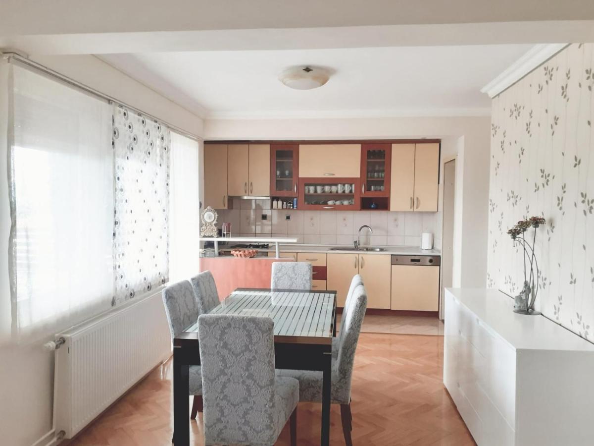 Spacious 80M2 Apartment In The Center Ljubuški エクステリア 写真